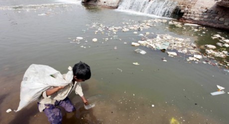 Prohibir la minería para salvar el agua