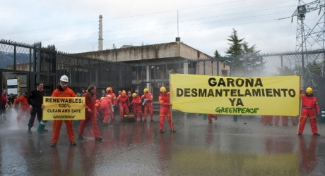 Greenpeace pide cierre de las centrales nucleares antiguas