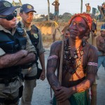 indigenas contra represa