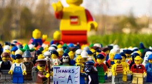 LEGO anuncia fin a su alianza con Shell
